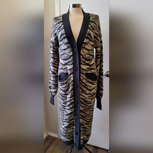 💜AFRM Tristan Zebra Camo Cardigan💜 - Picture 6 of 10